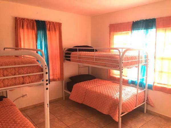 Albergue Casa Rosa Women's