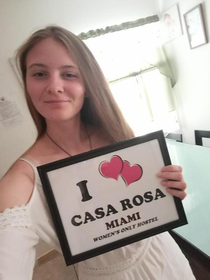 Albergue Casa Rosa Women's *